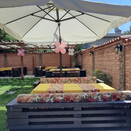 Къща за гости Рожен Рест *