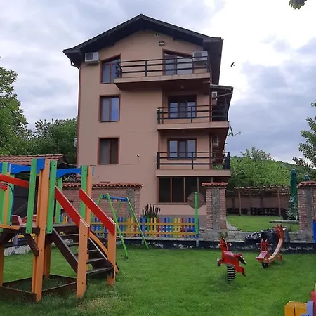 Къща За Гости Рожен Рест